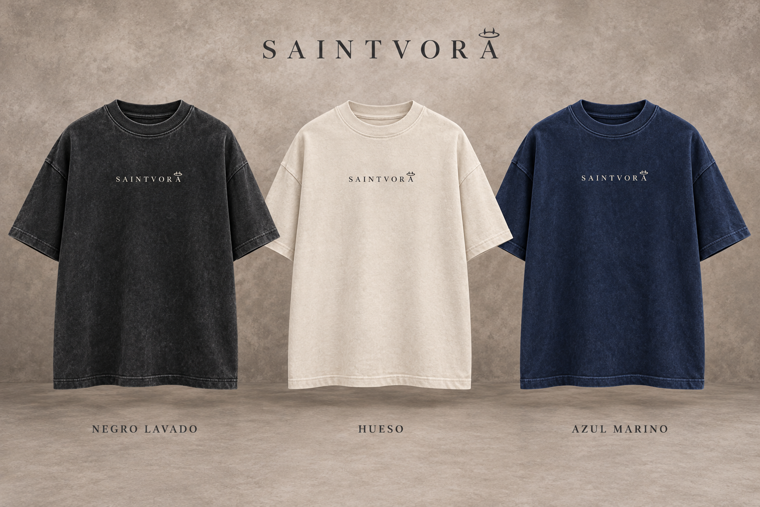 Diseños de SAINTVORA: playeras negro lavado, hueso y azul marino, con logo pequeño al centro y halo con cuernitos sobre la última A.